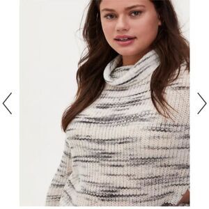 Torrid Long Sleeve Turtleneck Sweater Spacedye Woven Knit 1X Ivory Gray